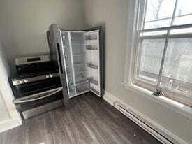 114-114 Denoon St in Pictou, NS - Building Photo