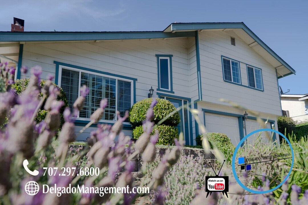 103 White Chapel Dr in Benicia, CA - Building Photo