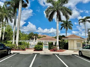 1164 Oxford Ln in Naples, FL - Building Photo - Building Photo