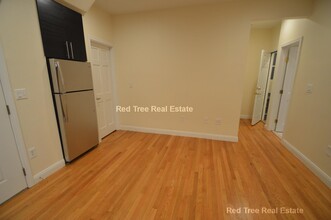 1803 Beacon St, Unit 3 in Brookline, MA - Building Photo - Building Photo