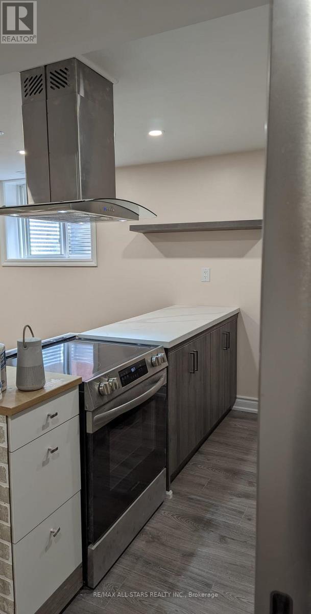 property at 48 Fencerow Dr