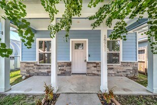 16961 W Hammon in Montgomery, TX - Building Photo