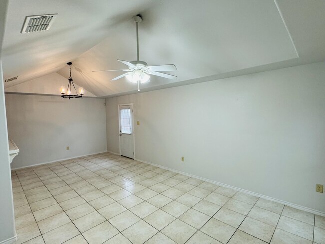 1419 Dra Eve Perez Lane in Laredo, TX - Building Photo - Building Photo
