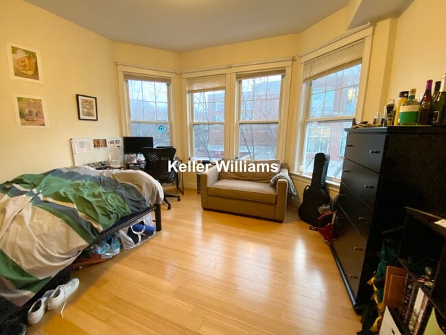 1625 Tremont St, Unit 2 in Boston, MA - Foto de edificio - Building Photo