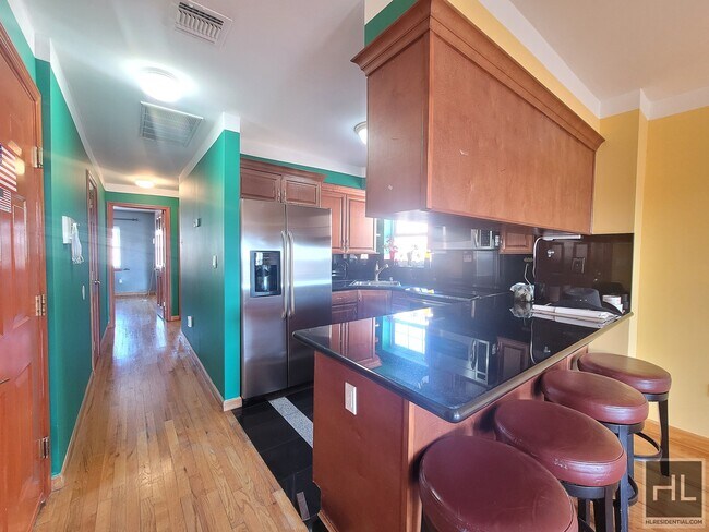 442 Sapphire St-Unit -3 in Brooklyn, NY - Building Photo - Building Photo