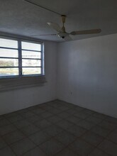 2905 Point E Dr in Aventura, FL - Building Photo - Building Photo