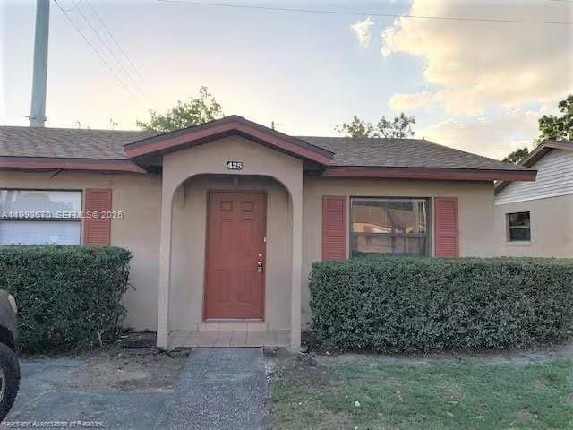 property at 425 Las Palmas Cir