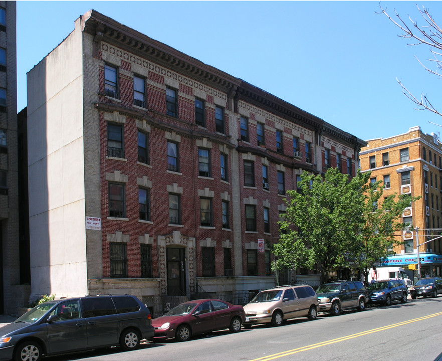 764 E 187th St in Bronx, NY - Building Photo