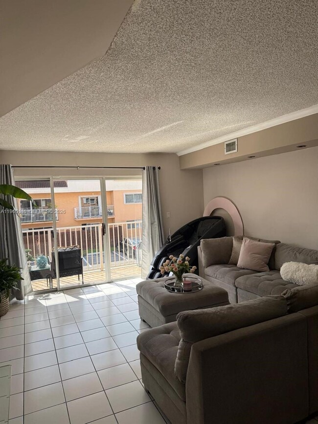 14903 SW 80th St in Miami, FL - Building Photo - Building Photo