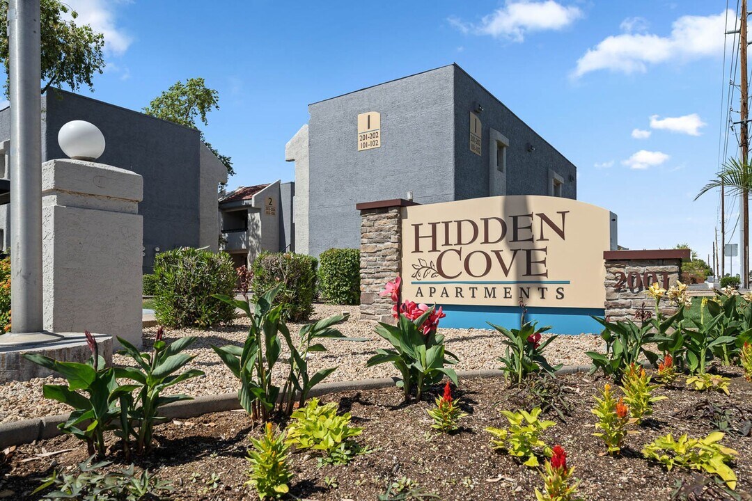 Hidden Cove Apartments in Phoenix, AZ - Foto de edificio