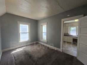 408 Locust St in Waterloo, IA - Building Photo - Building Photo