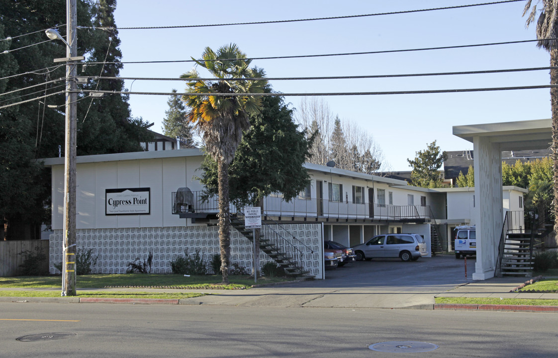 Cypress Point in Hayward, CA - Building Photo