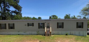 4368 Windsor Spring Rd in Hephzibah, GA - Building Photo