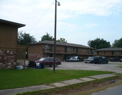 T&H Apartments in Fort Smith, AR - Building Photo