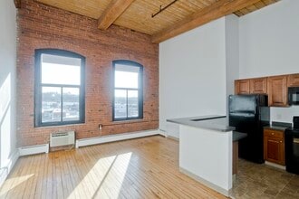 45 Willow St in Springfield, MA - Building Photo - Building Photo