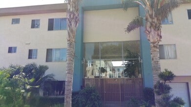 129th St in Hawthorne, CA - Foto de edificio - Interior Photo