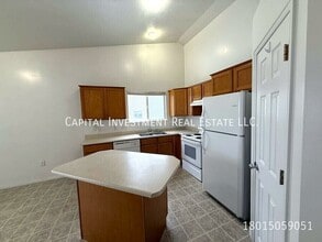 5480 W 4260 S in Salt Lake City, UT - Building Photo - Building Photo