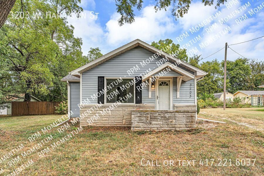 3203 W Harrison St in Springfield, MO - Building Photo