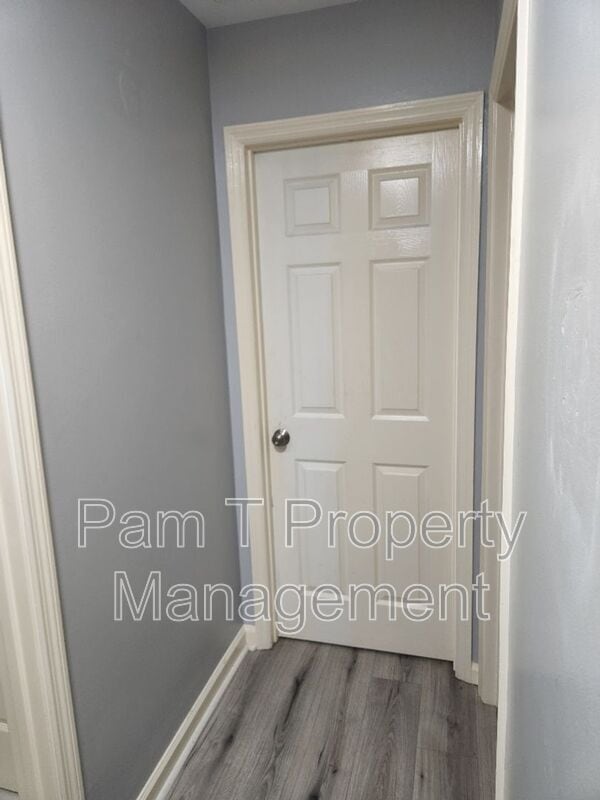 1913 E 56th St in Savannah, GA - Foto de edificio - Building Photo