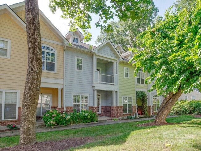 property at 1571 Pecan Ave