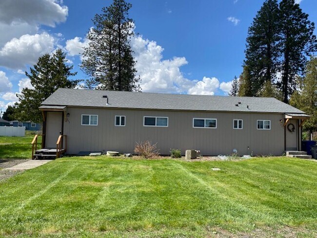 323-325 S Prentis St in Medical Lake, WA - Building Photo - Building Photo