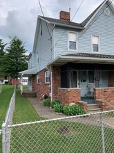 642 S 6th St in Jeannette, PA - Building Photo - Building Photo