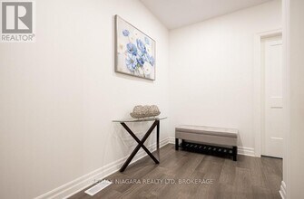7416 Parkside Rd in Niagara Falls, ON - Building Photo - Building Photo