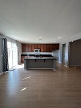 5511 Millington Ave in Bakersfield, CA - Foto de edificio - Building Photo