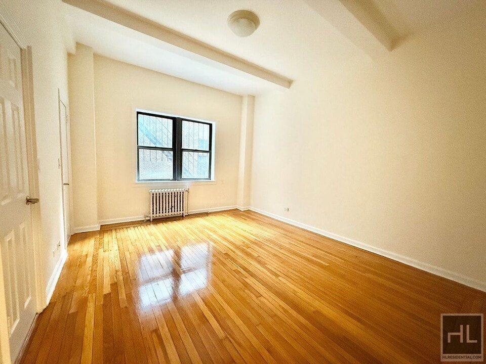 AMSTERDAM AVENUE, Unit 1H in New York, NY - Building Photo