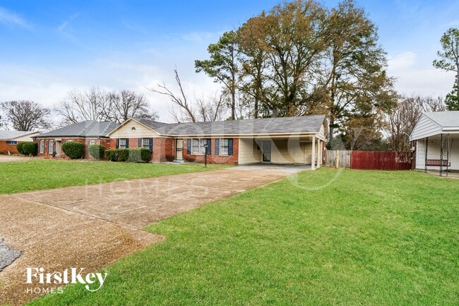 2024 Janis Dr in Memphis, TN - Foto de edificio - Building Photo
