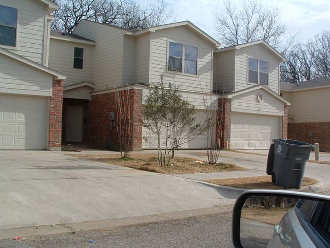 Creek Cove Villas in Dallas, TX - Foto de edificio - Building Photo