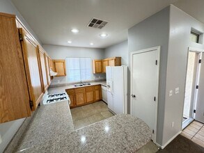 9723 Villa Lorena Ave in Las Vegas, NV - Building Photo - Building Photo