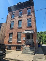 5 Marshall St in Troy, NY - Building Photo