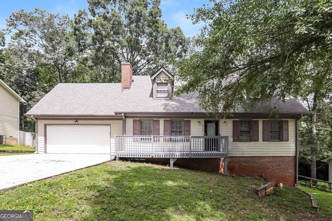 property at 672 Almand Branch Rd SE