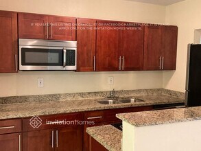 661 NW 191st St in Miami, FL - Building Photo - Building Photo
