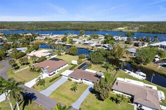 13880 Lazy Ln in Ft. Myers, FL - Building Photo - Building Photo