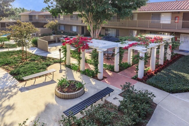 Camino Pueblo and El Rancho Apartment Homes in Placentia, CA - Building Photo - Building Photo