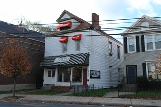 1046 Bardstown Rd in Louisville, KY - Building Photo - Building Photo