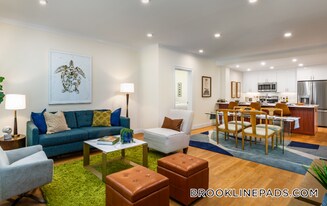 101 Asheville Rd, Unit 621 in Brookline, MA - Building Photo