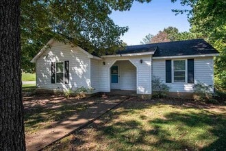 5 Markwood Ln in Jackson, TN - Building Photo - Building Photo