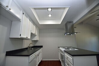 5902-5902 Bourbon Dr in Carmichael, CA - Building Photo - Building Photo