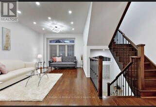 80 Lorenzo Cir in Brampton, ON - Building Photo - Building Photo