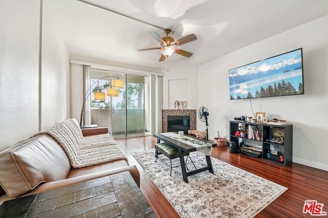 property at 535 Magnolia Ave