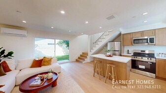 6445 Satsuma Ave in North Hollywood, CA - Building Photo