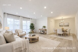 442 S Oakhurst Dr, Unit 4 in Beverly Hills, CA - Building Photo