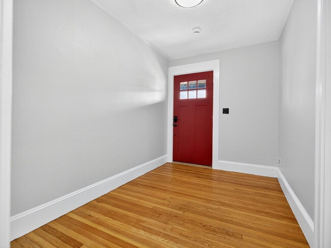 254 Main St, Unit 1