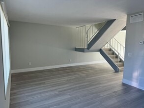3015 Iris Ave in San Diego, CA - Building Photo - Building Photo