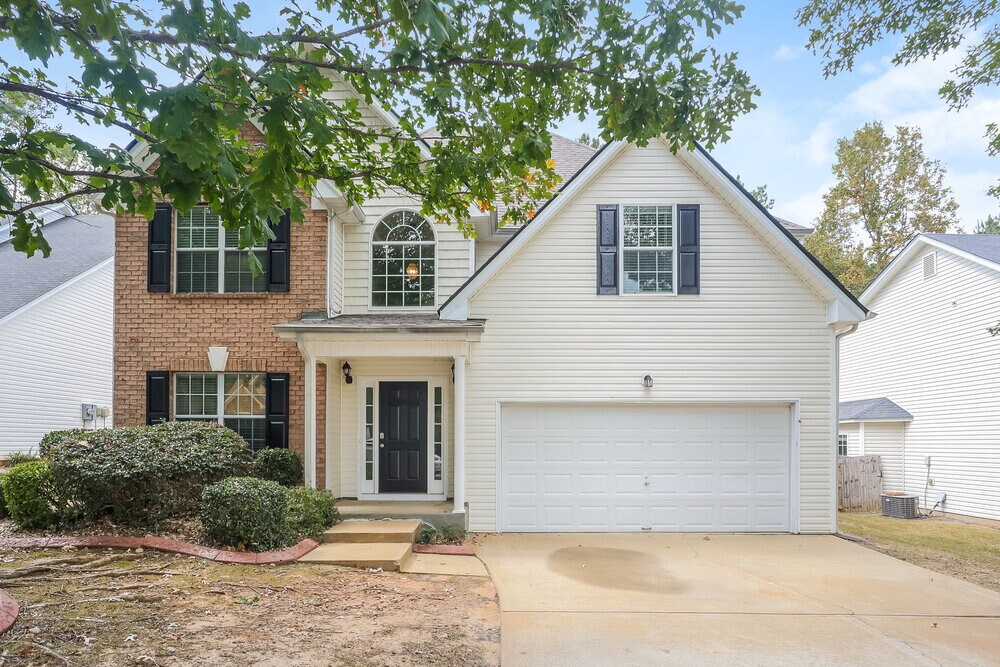 6 St Charles Pl in Sharpsburg, GA - Foto de edificio