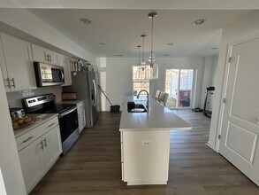 64 Balsam Ct in Bunker Hill, WV - Building Photo - Building Photo