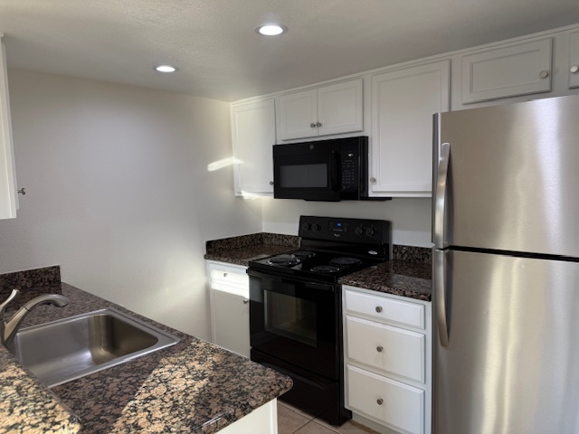 43376 Cook St, Unit 217 in Palm Desert, CA - Building Photo - Building Photo